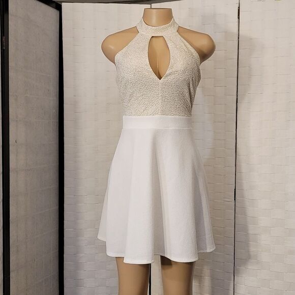 CLOTHING BFF SHORT HALTER NECK SLEEVELESS DRESS - Picture 10 of 14